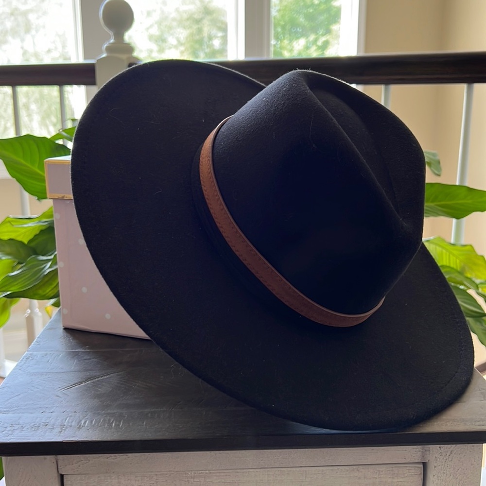 Black felt hat